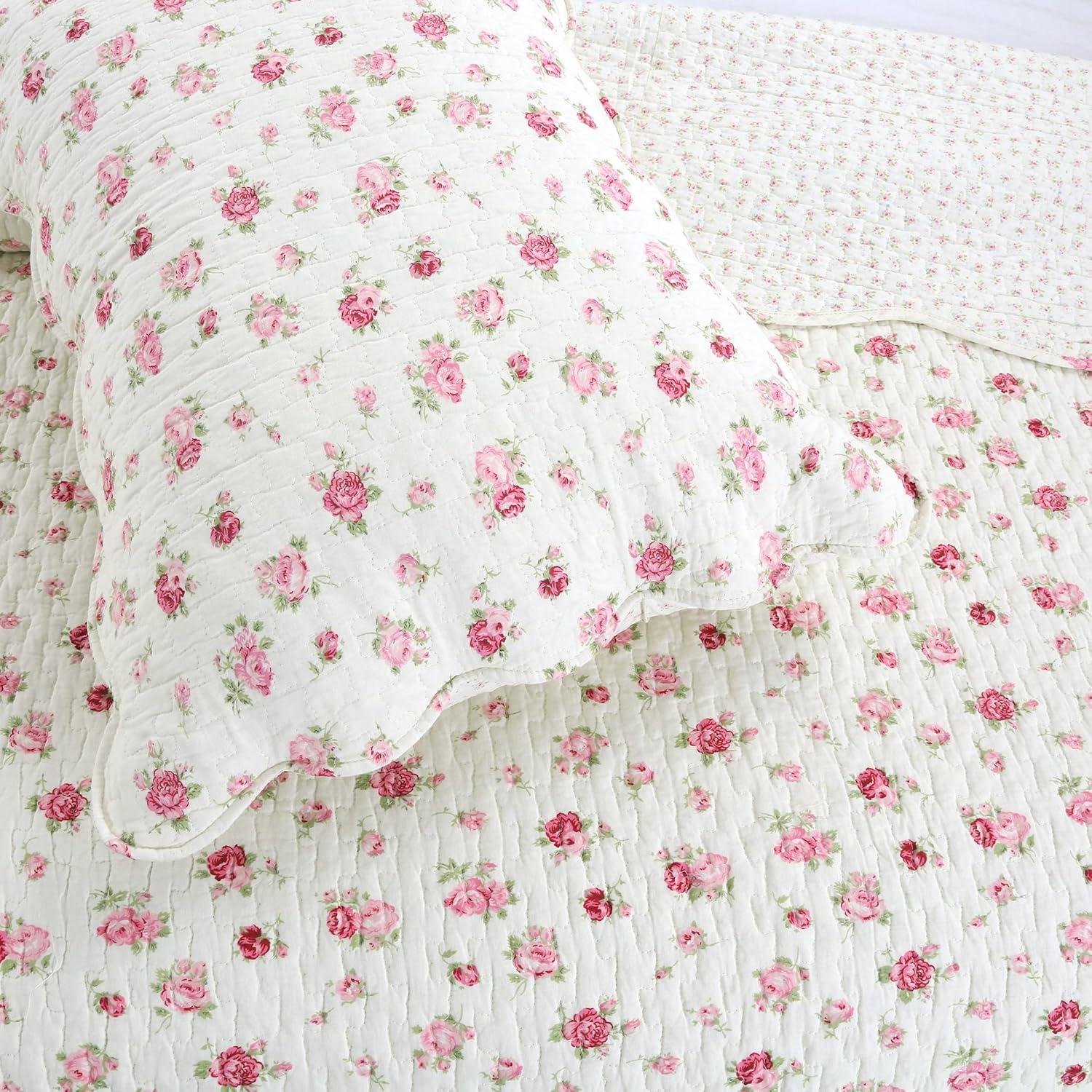 Soft Subtle Ditsy Rose Floral Garden 3-Piece Pink Cream Scalloped Shabby Chic Cotton Queen Quilt Bedding Set