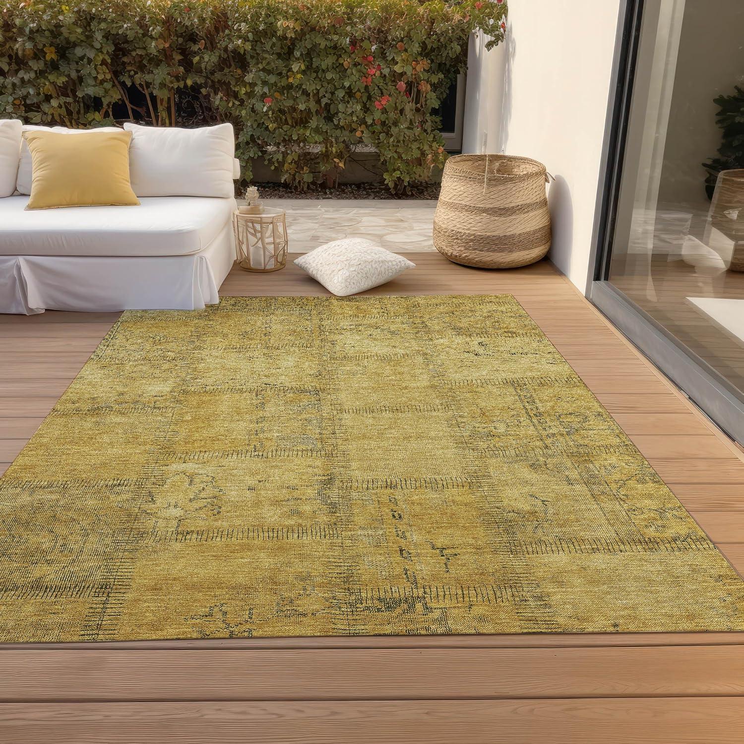 Gold Quilted Mosaic Machine-Washable Indoor Outdoor Rug