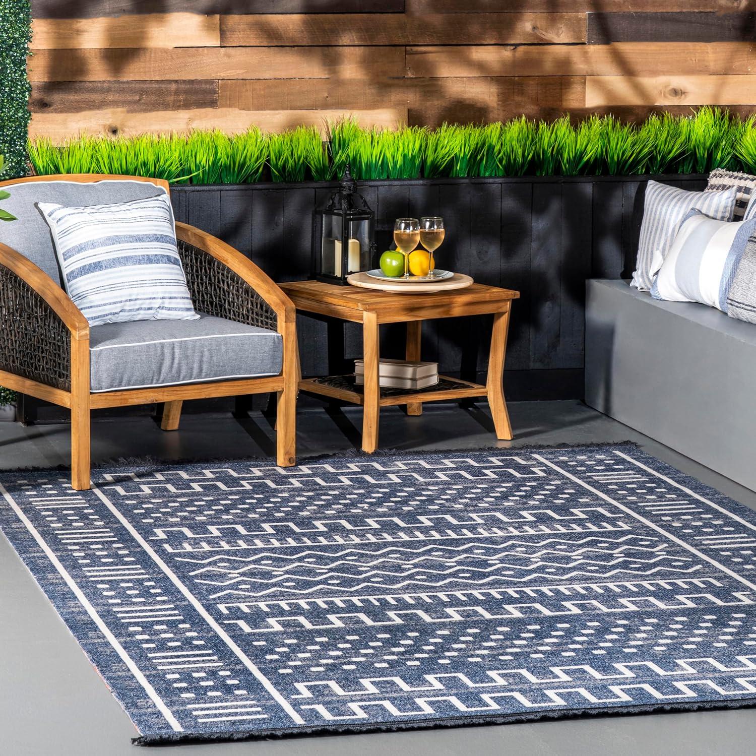 nuLOOM Outdoor Cora Area Rug