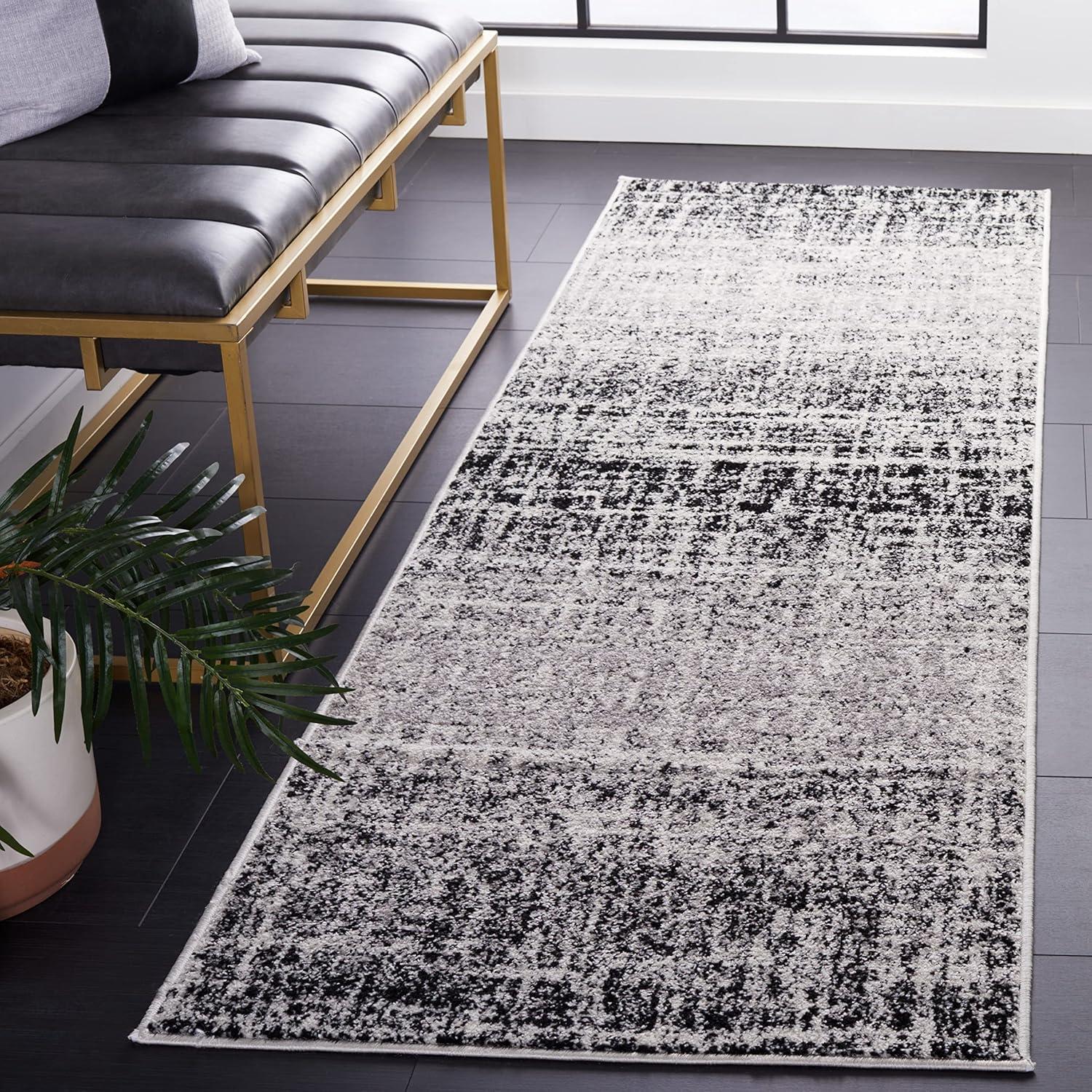 Adirondack ADR116 Machine Made Indoor Area Rug - Ivory/Black - 4'x4' - Safavieh