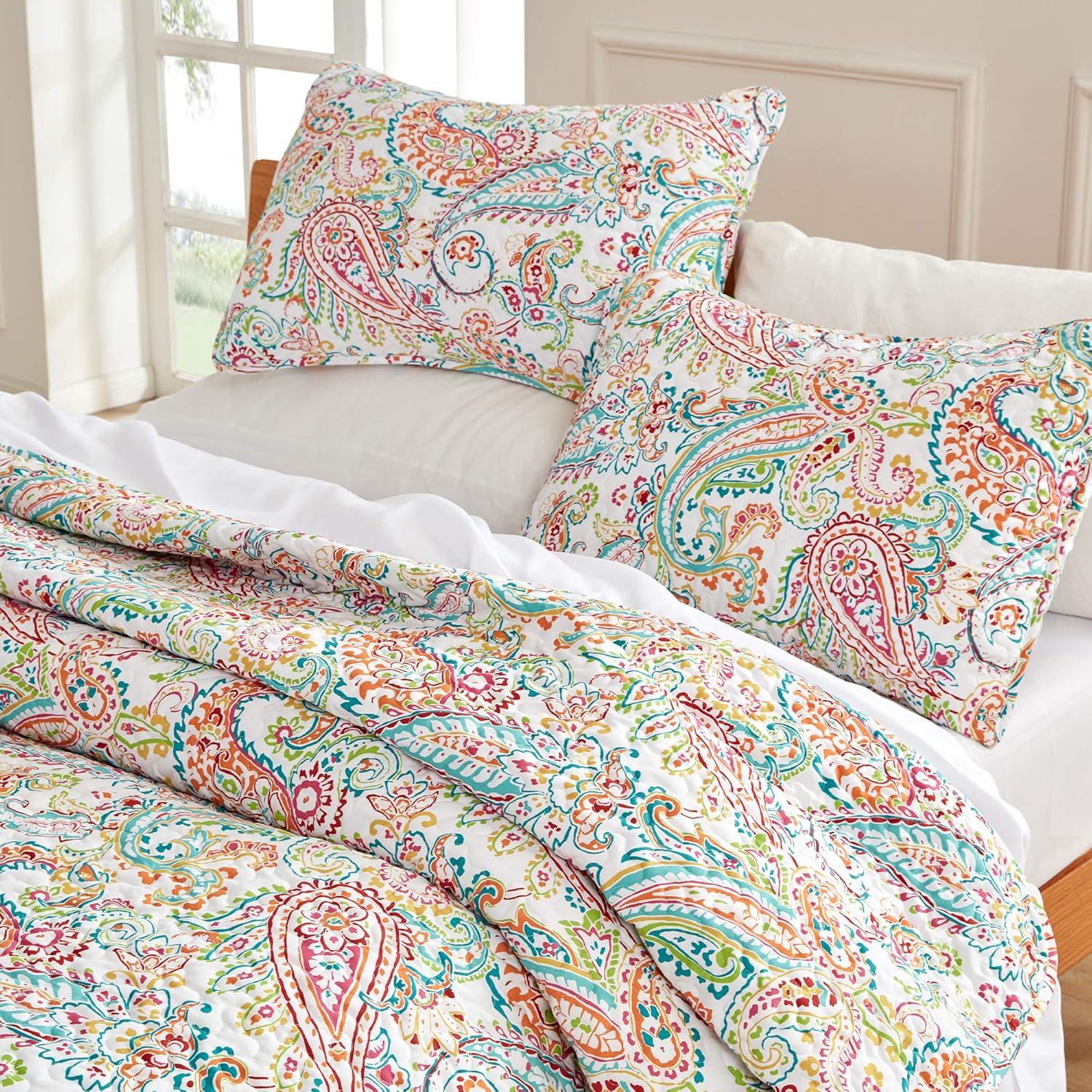 Full Paisley Reversible Microfiber Quilt Set with Shams