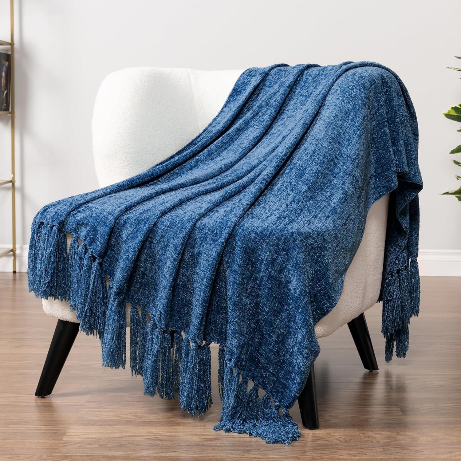 Pavilia Throw Blanket