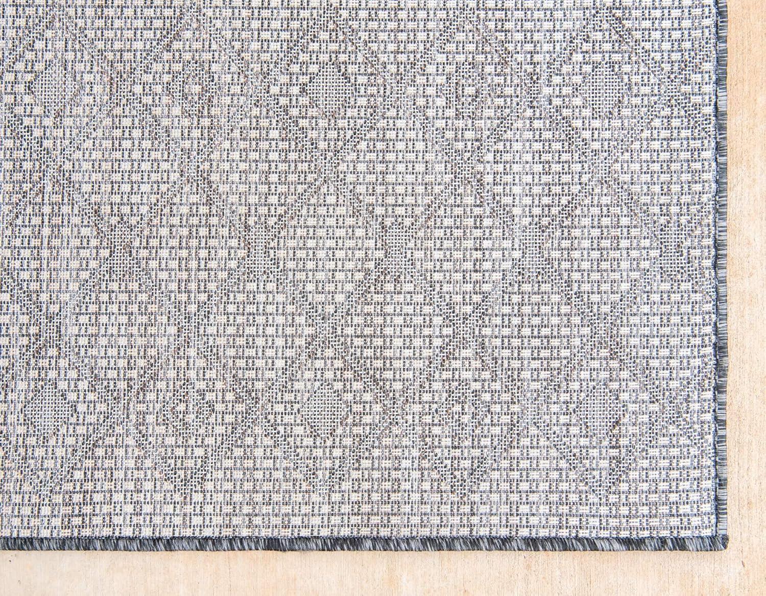 Charcoal Gray Trellis 6' x 9' Synthetic Outdoor Rug