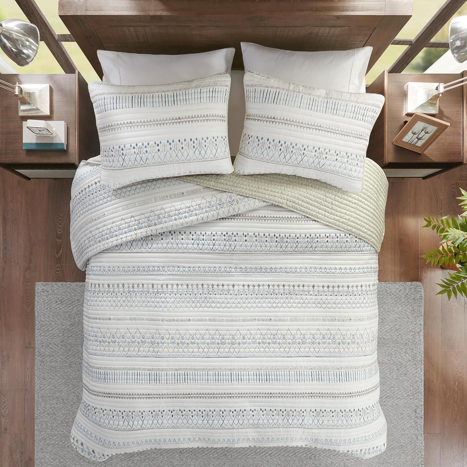 Madison Park Fraser 3 Piece Printed Seersucker Quilt Set