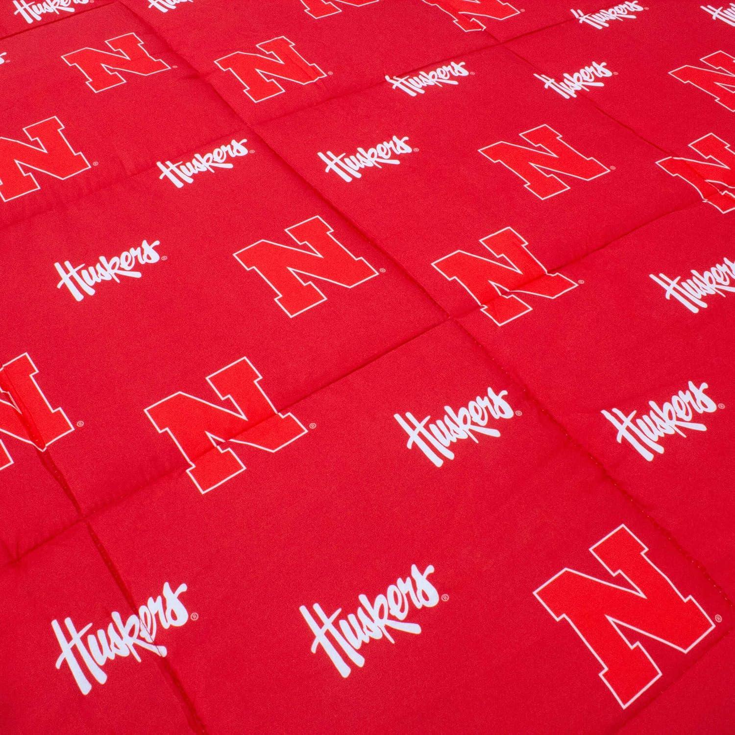 Nebraska Cornhuskers Red and White Reversible Polyester Comforter, Full