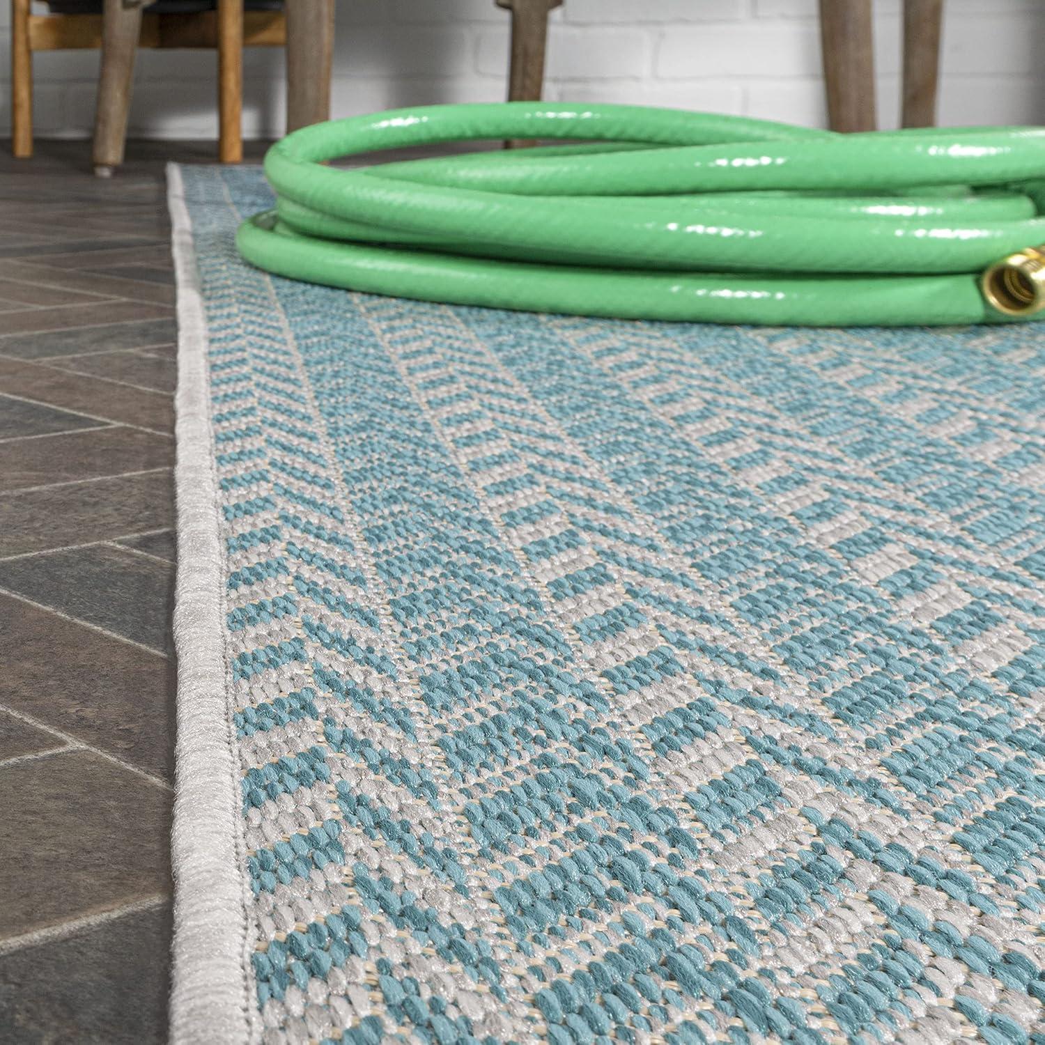 Aqua and Light Gray Geometric Synthetic 3x5 Indoor/Outdoor Rug