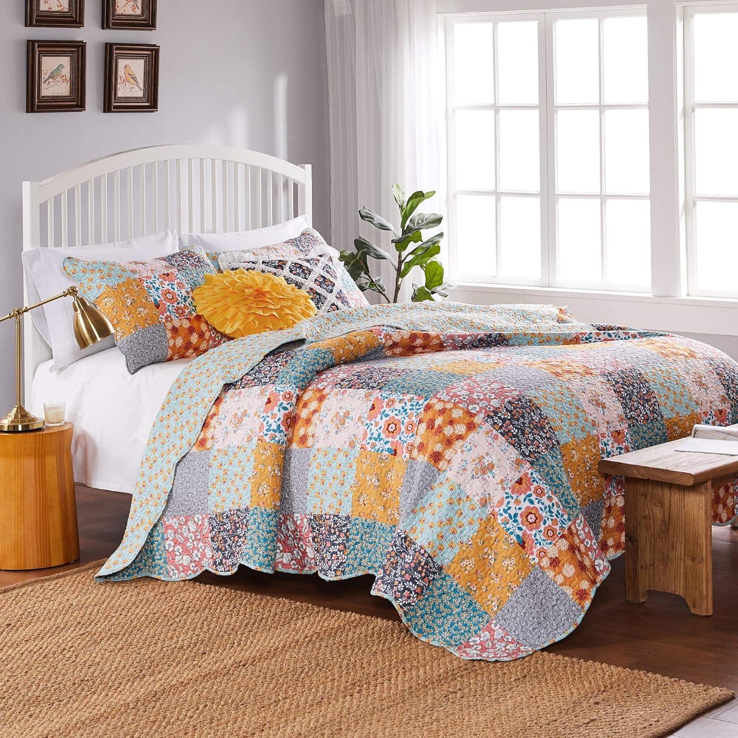 Full Pink Microfiber Reversible Patchwork Quilt Set