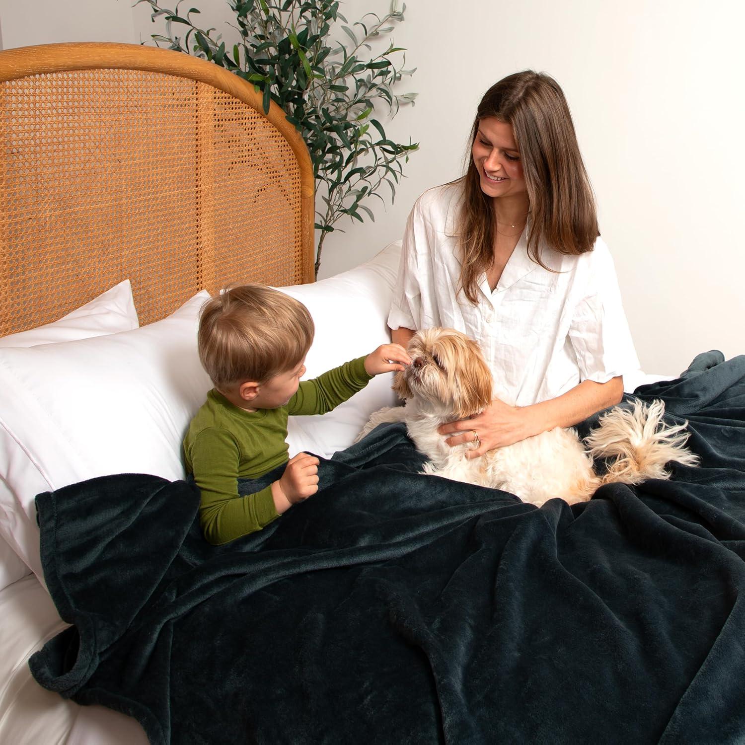 Casual Living, Blanket, 32594