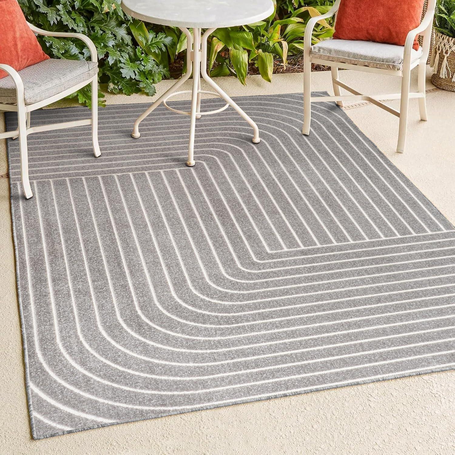 JONATHAN Y Odense High-Low Minimalist Angle Geometric Gray/Ivory 4 ft. x 6 ft. Indoor/Outdoor Area Rug