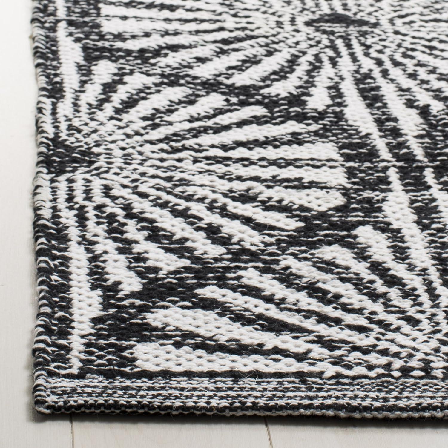 Montauk MTK606 Hand Woven Indoor Accent Rug - Black/Ivory - 3'x5' - Safavieh