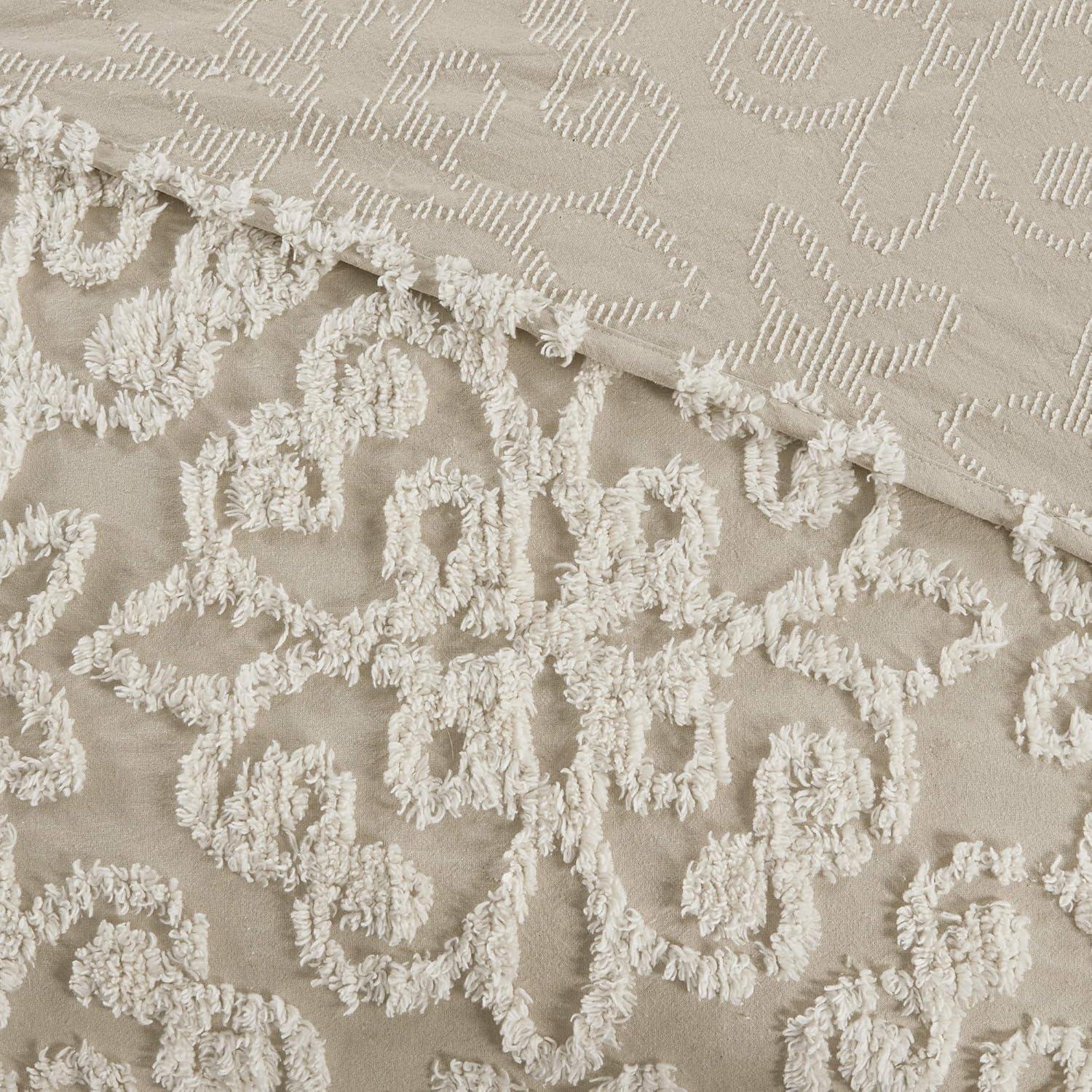 Kelly Clarkson Home Emberly Tufted 100% Cotton Sateen Coverlet Set in Farmhouse Style