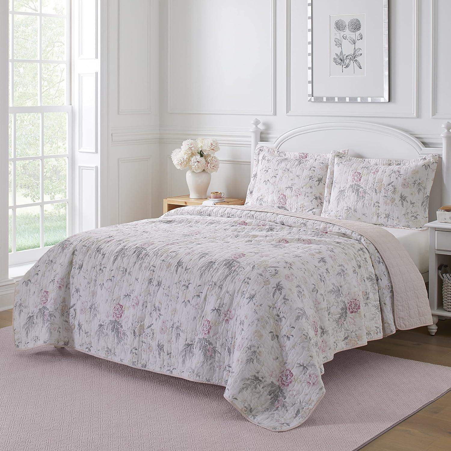 Vintage Cottage Pink & Gray Floral Cotton Quilt Set - Full/Queen