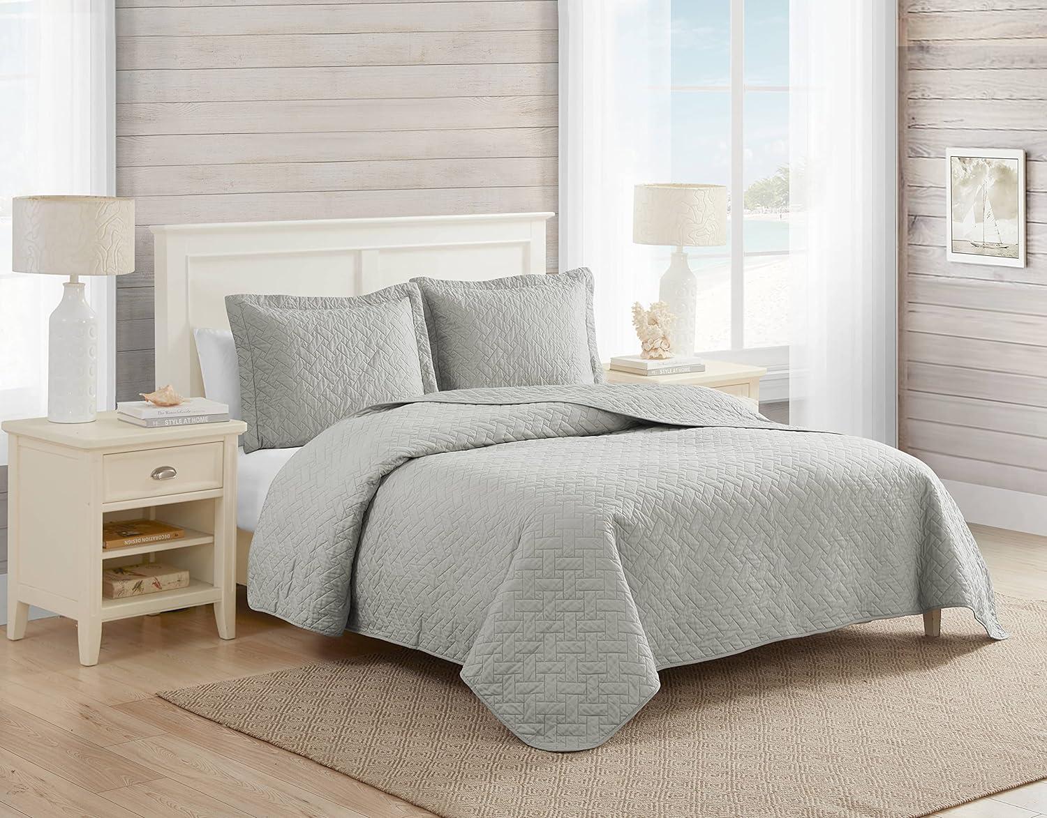 Tommy Bahama Raffia Solid Cotton Reversible Quilt Set