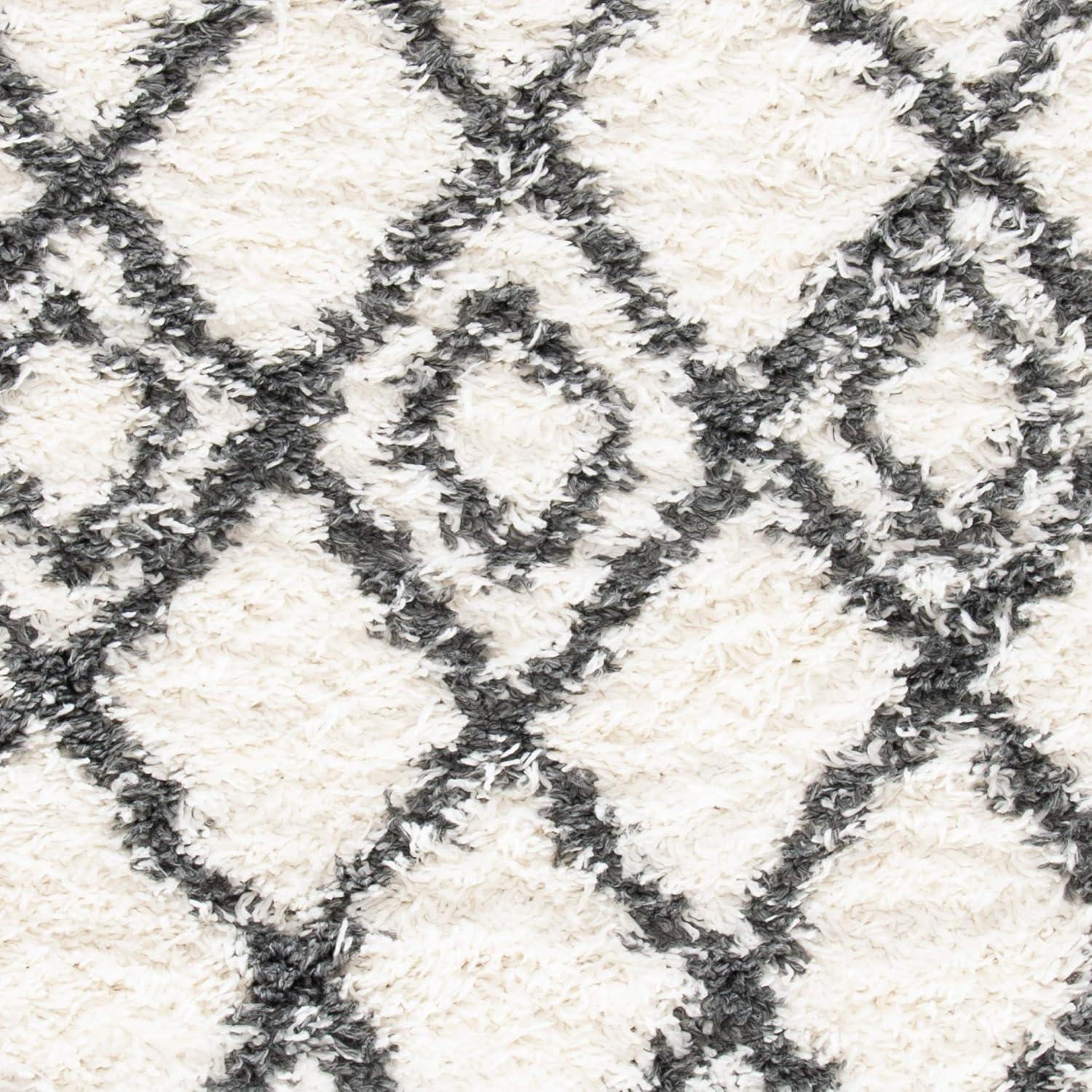 SAFAVIEH Moroccan Tassel Shag Comhgham Geometric Area Rug, Ivory/Dark Grey, 5'3" x 7'6"