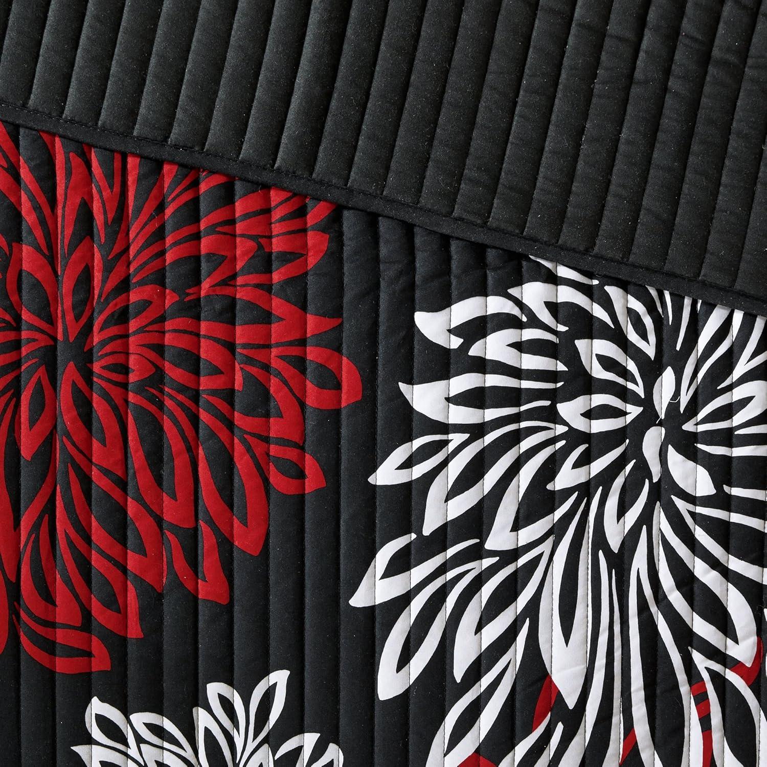 Comfort Spaces Full/Queen Size Quilt Set, 3-Piece Floral Bedspread Bedding Set, Red and Black Coverlet Set for All Season, Lightweight Comforter Set