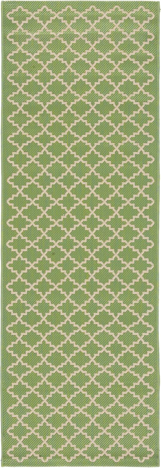 SAFAVIEH Courtyard Hilbert Trellis Indoor/Outdoor Runner Rug, 2'3" x 6'7", Green/Beige