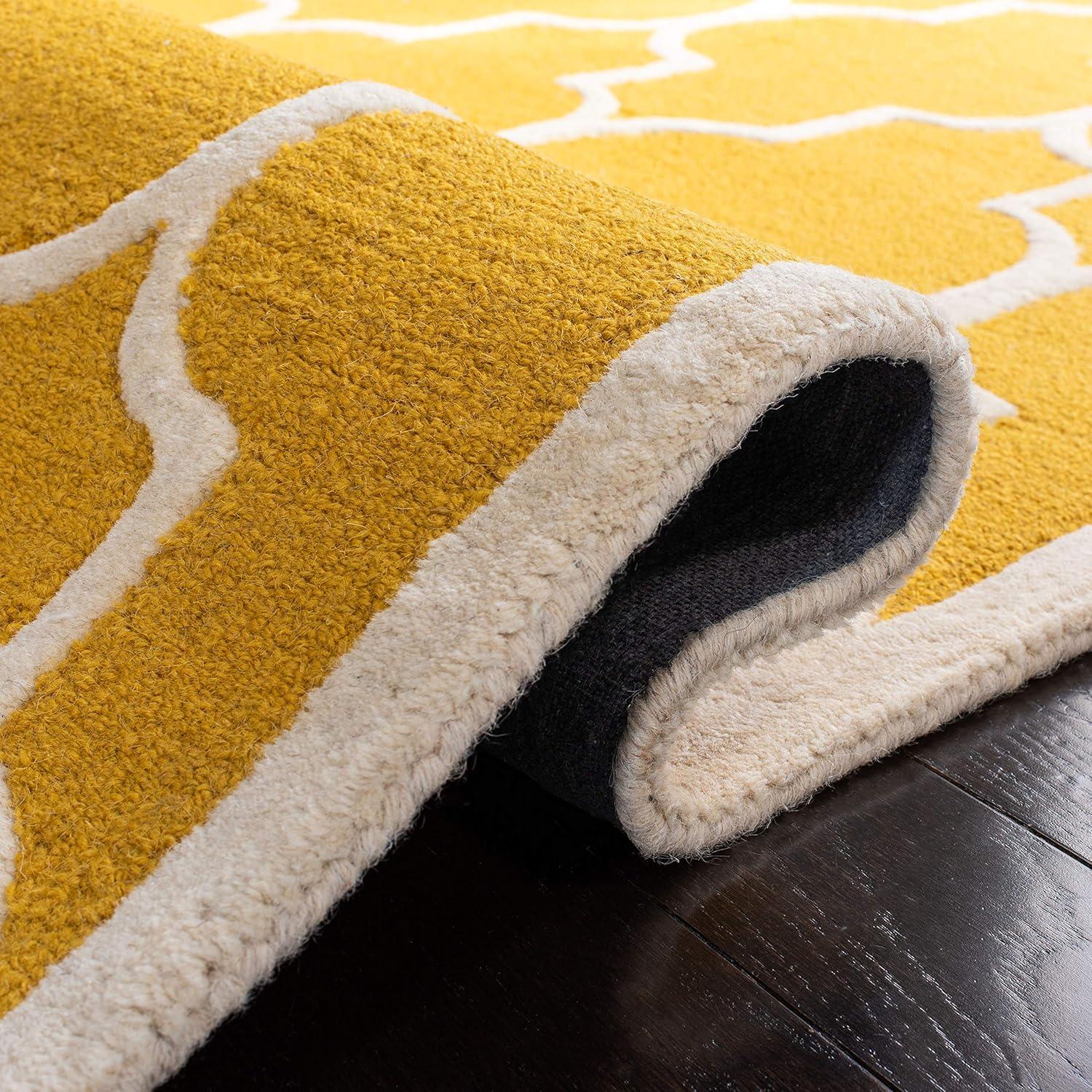 SAFAVIEH Cambridge Kevin Geometric Wool Area Rug, Gold/Ivory, 2' x 3'
