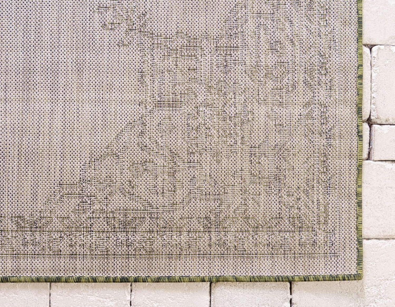 Unique Loom Outdoor Traditional Antique Medallion Woven Area Rug