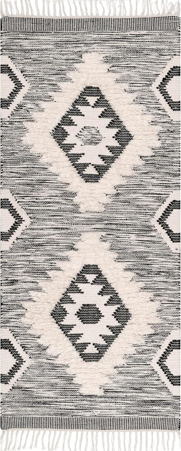 Nuloom Savannah Moroccan Tasseled Wool Indoor Area Rug