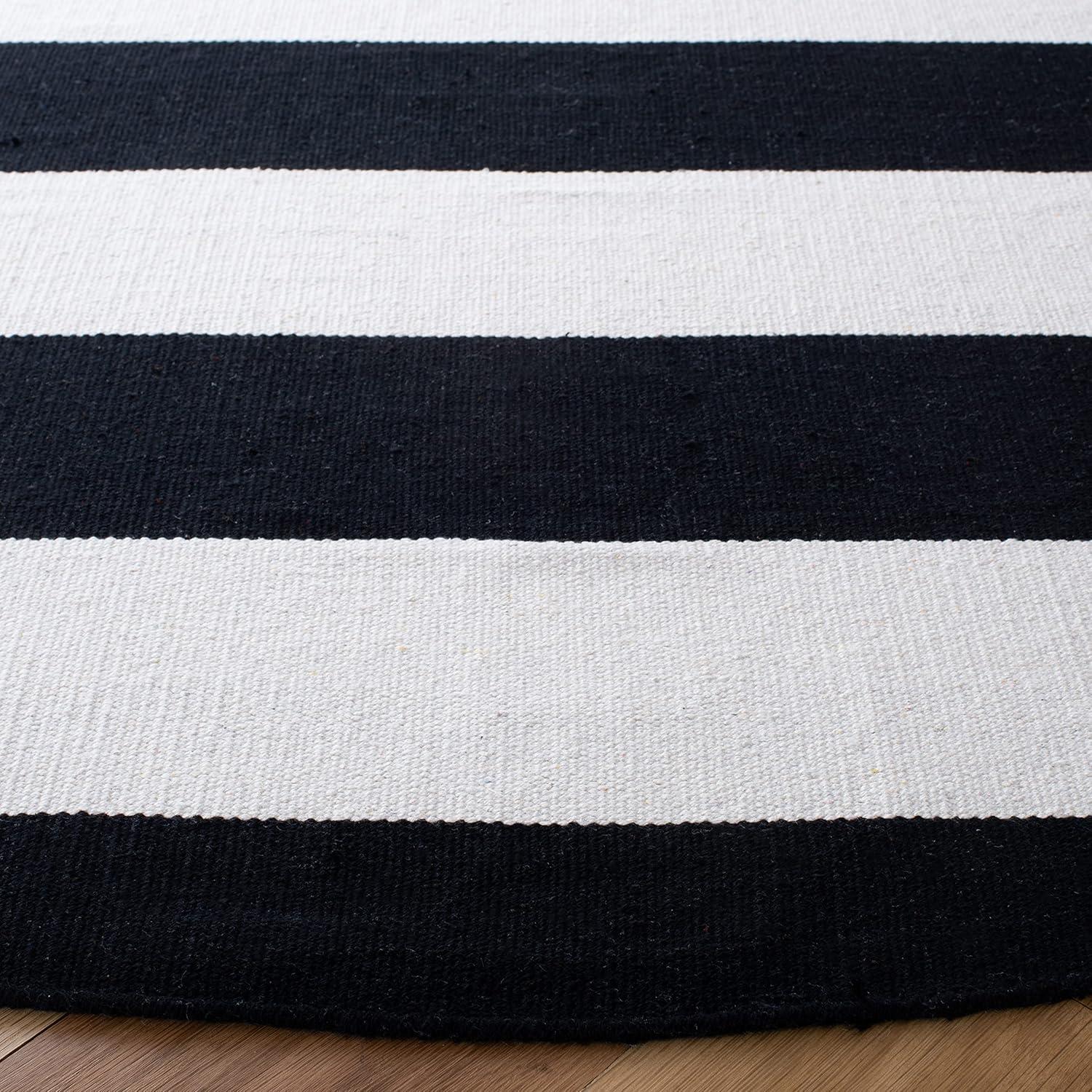 Montauk MTK712 Hand Woven Indoor Area Rug - Black/Ivory - 8' Round - Safavieh.