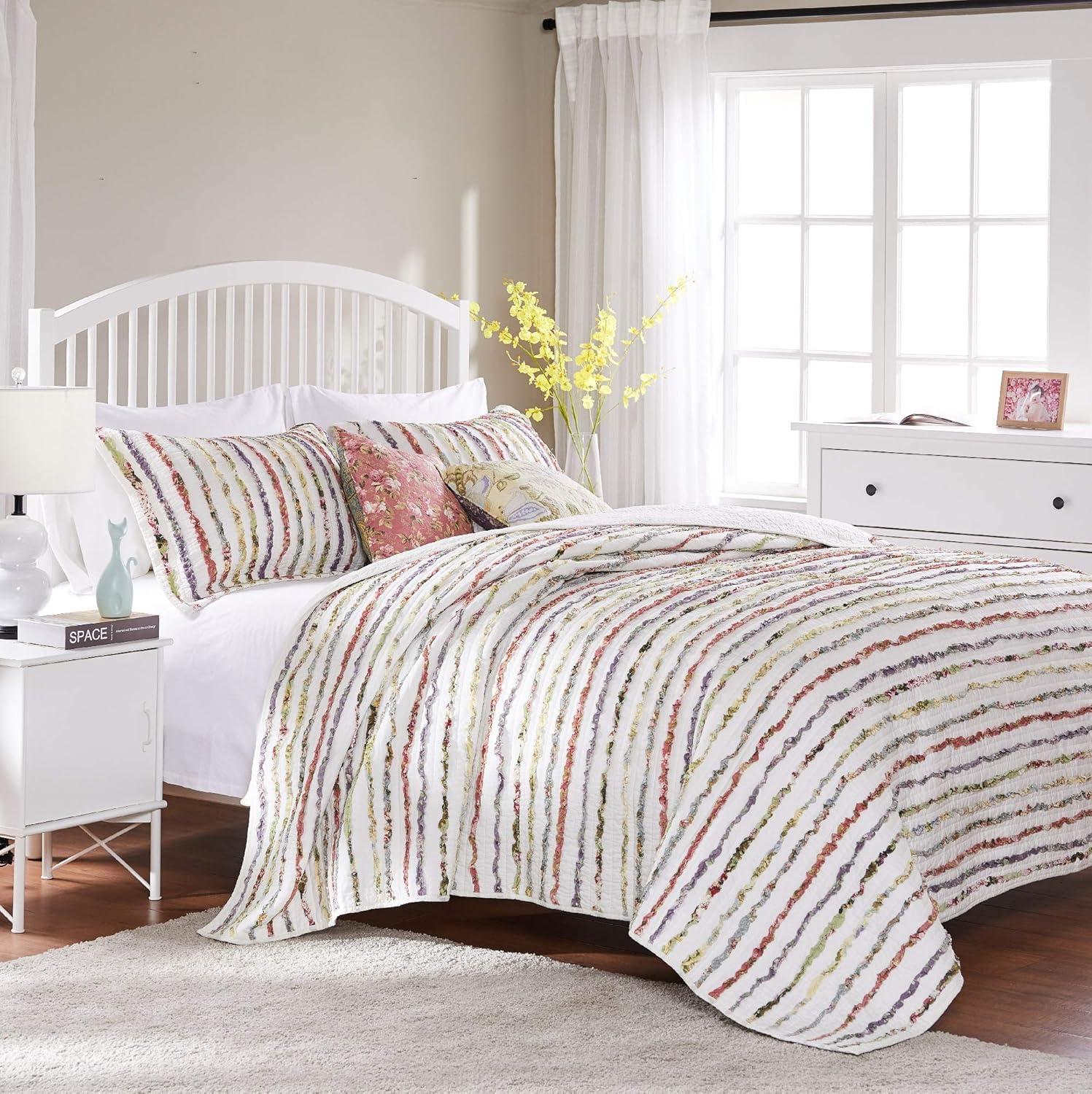 Dansereau Cotton Reversible Quilt Set