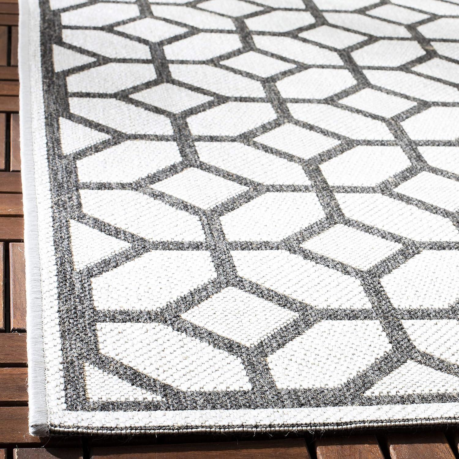 SAFAVIEH Beach House Theo Geometric Indoor/Outdoor Area Rug Light Grey/Charcoal, 5'3" x 7'6"