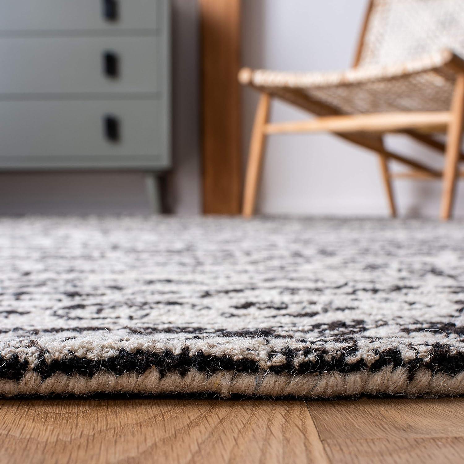 Micro-Loop MLP228 Hand Tufted Indoor Area Rug - Ivory/Black - 5'x5' - Safavieh