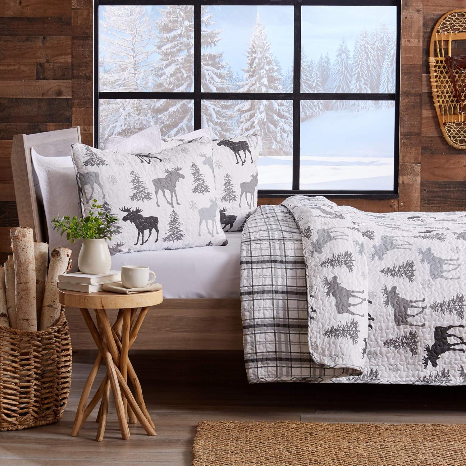 Full Gray Microfiber Moose Reversible Quilt Set