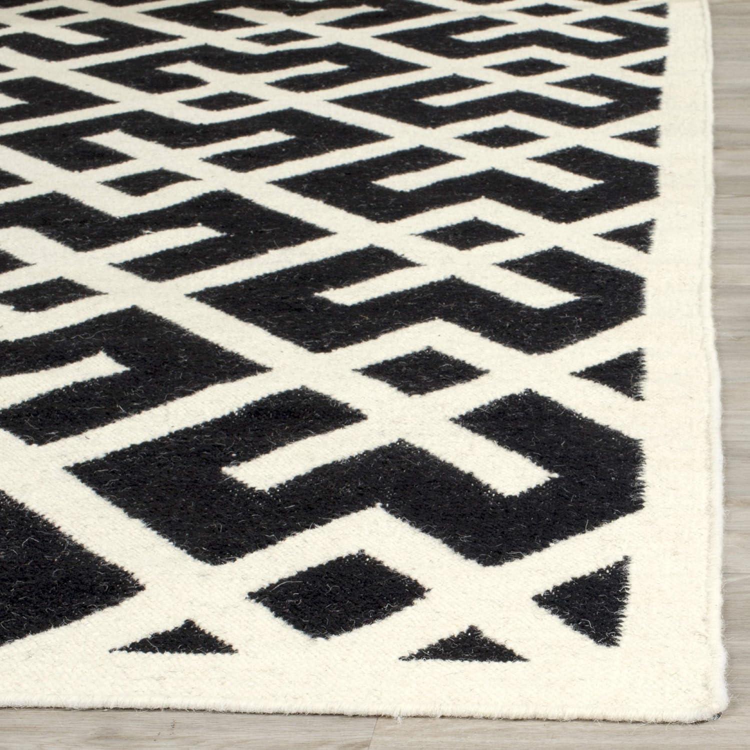 Handmade Geometric Black/Ivory Wool Area Rug 8' x 10'