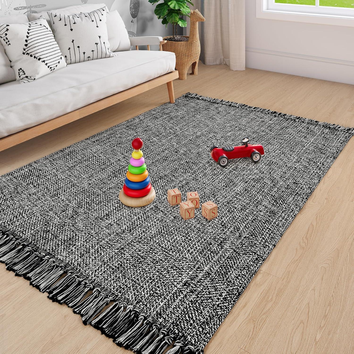 Bester Geometric Handmade Flatweave Cotton Area Rug