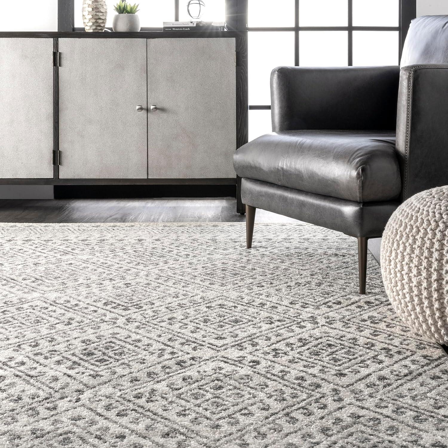 Nuloom Camila Geometric 7x9 Indoor Area Rug for Living Room Bedroom Dining Room Kitchen, Off White/Ivory