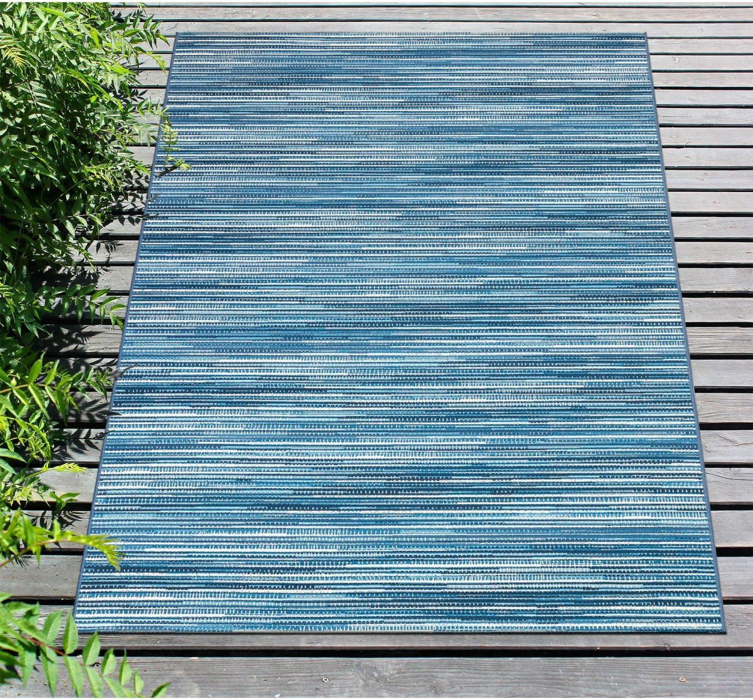 Liora Manne Marina Stripes Indoor/Outdoor Rug..