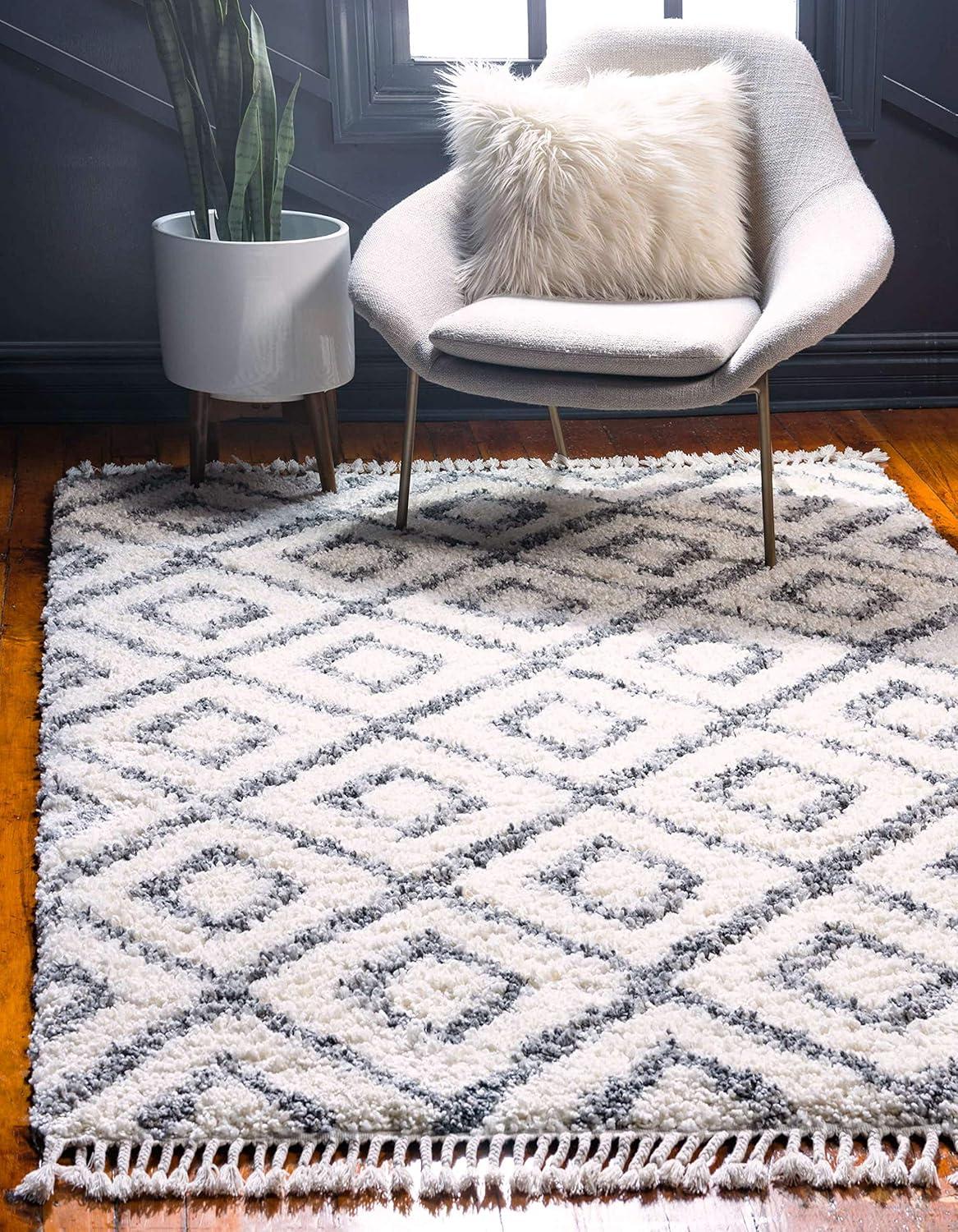 Unique Loom Hygge Shag Collection Area Rug - Diamond (5' 1" x 8' Rectangle, Ivory/ Gray)