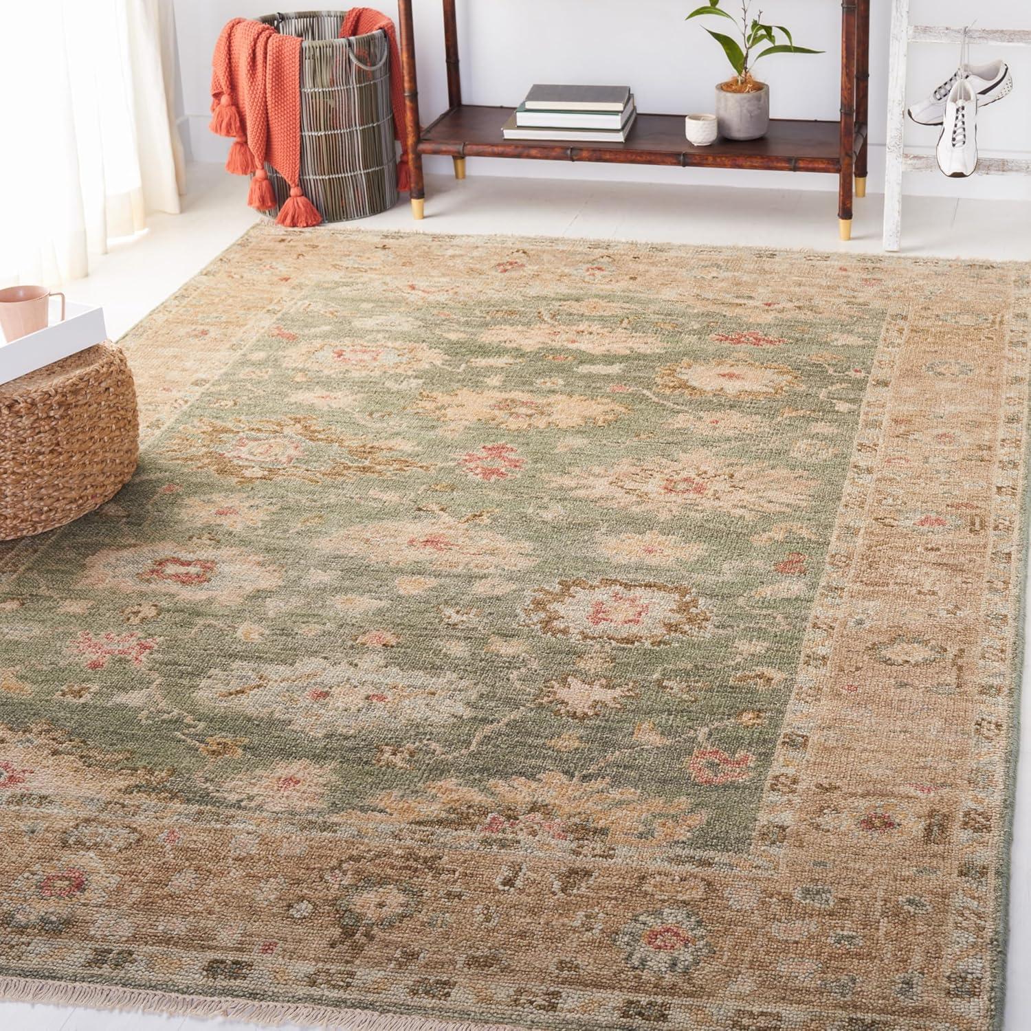 Safavieh Oriental Hand Knotted Wool Oriental Rug