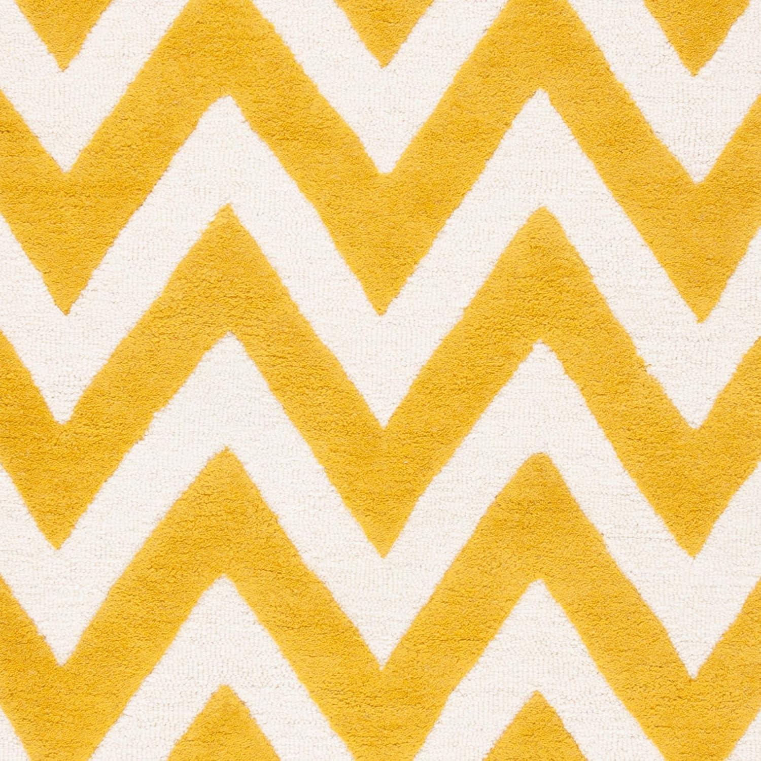 SAFAVIEH Cambridge Kaitlyn Zig Zag Stripes Wool Area Rug, Gold/Ivory, 8' x 8' Square