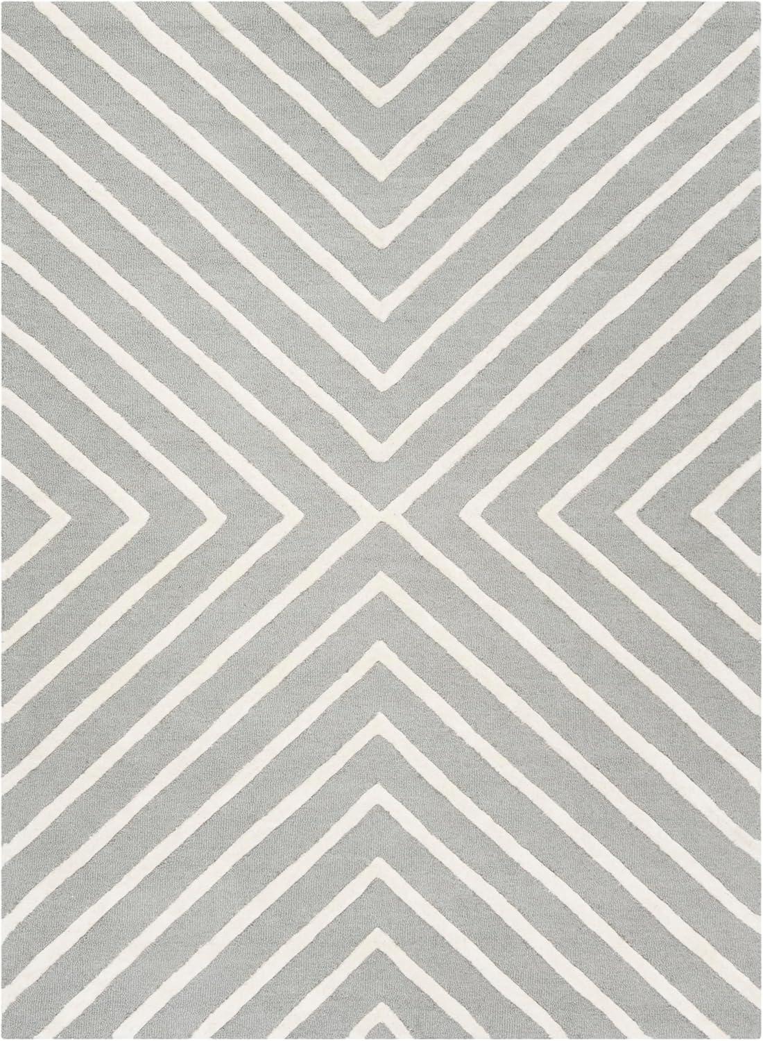 Safavieh Kids Pattern SFK920 Hand Tufted Indoor Area Rug - Grey/Ivory - 5'x7' - Safavieh