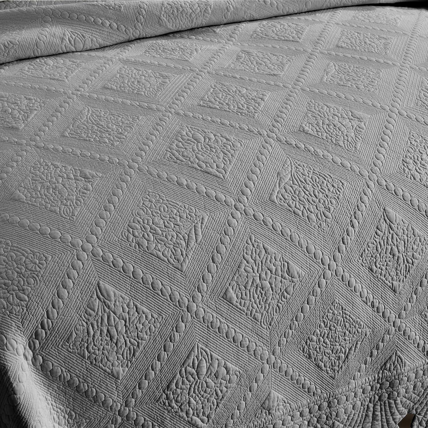 MarCielo Tkembroidery Cotton Abstract Quilt Set