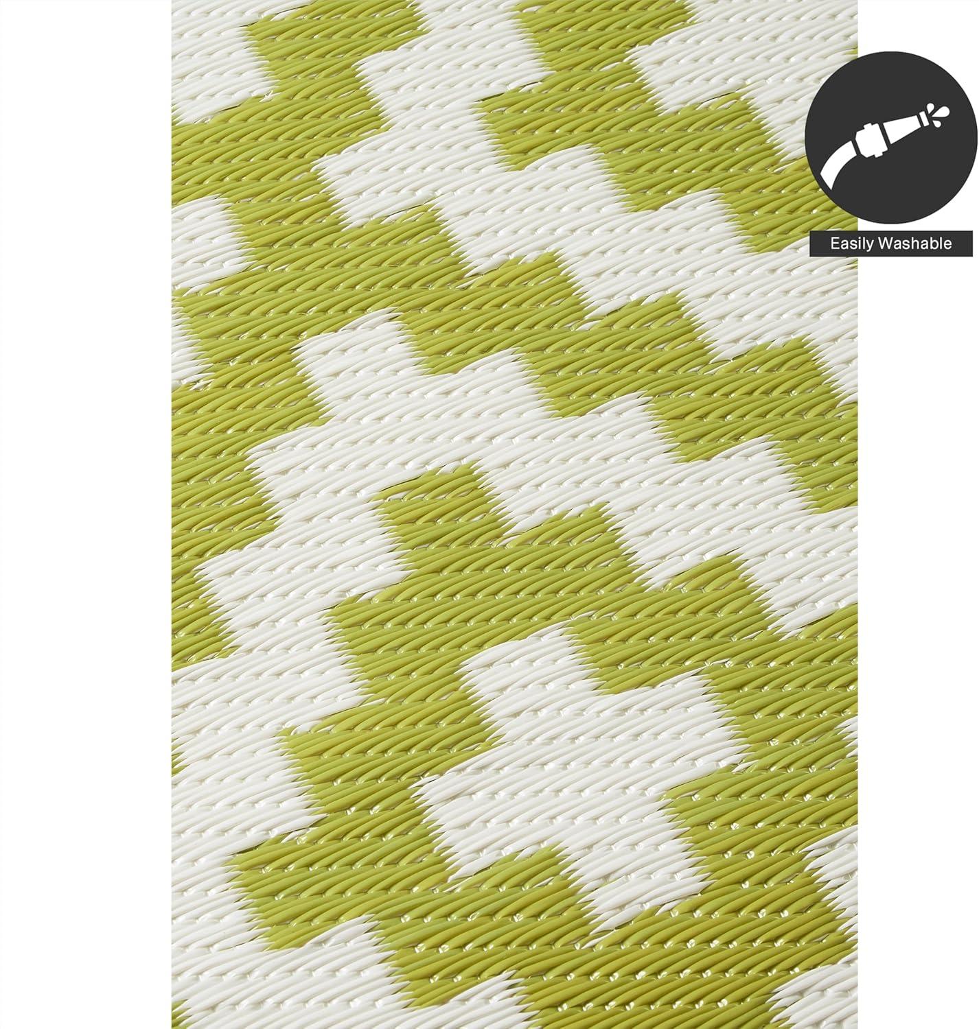 FH Home Outdoor Rug - Waterproof, Fade Resistant, Crease-Free - Premium Recycled Plastic - Geometric - Patio, Porch, Deck, Balcony - Aztec - Green & White - 5 x 8 ft