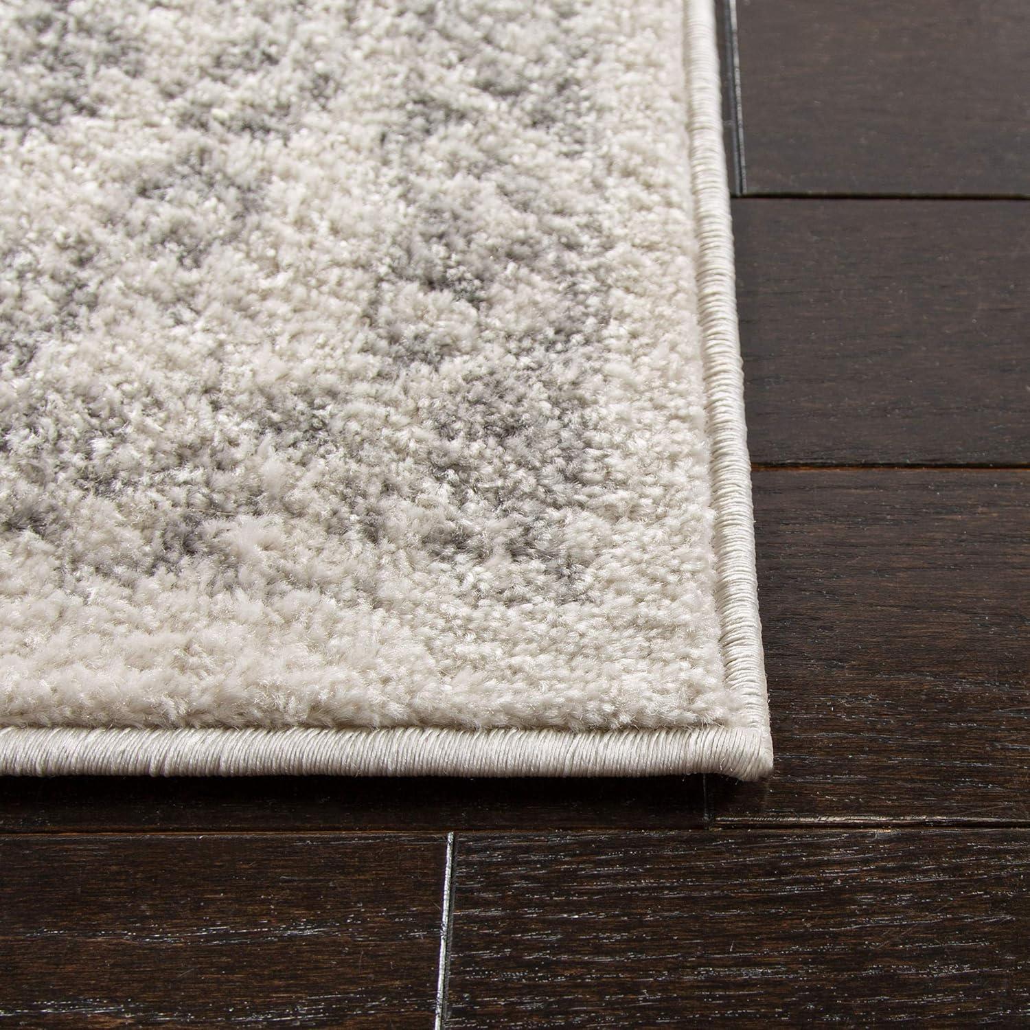 Adirondack ADR109 Machine Made Indoor Area Rug - Ivory/Silver - 4'x4' - Safavieh