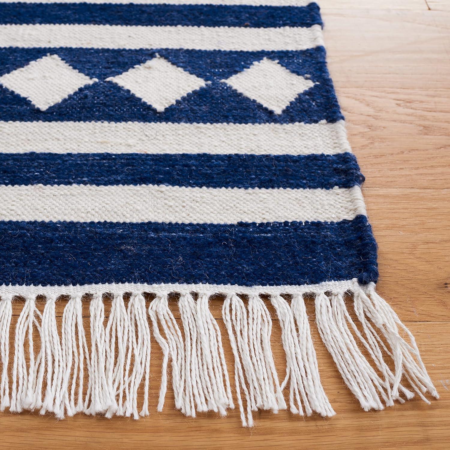 Kilim KLM764 Hand Woven Rugs - Safavieh