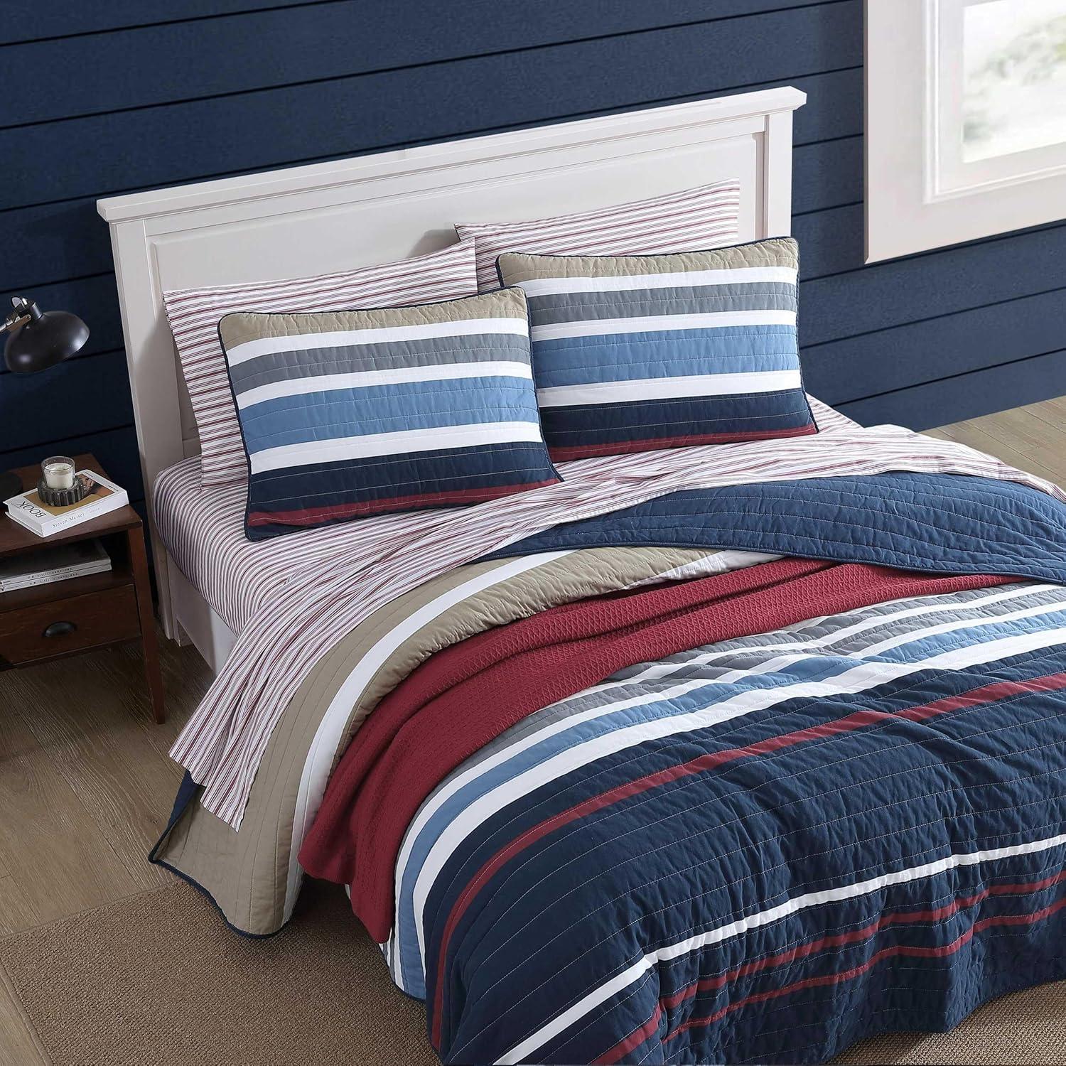 Nautica Nautica Bradford Cotton Reversible Navy Quilt Set