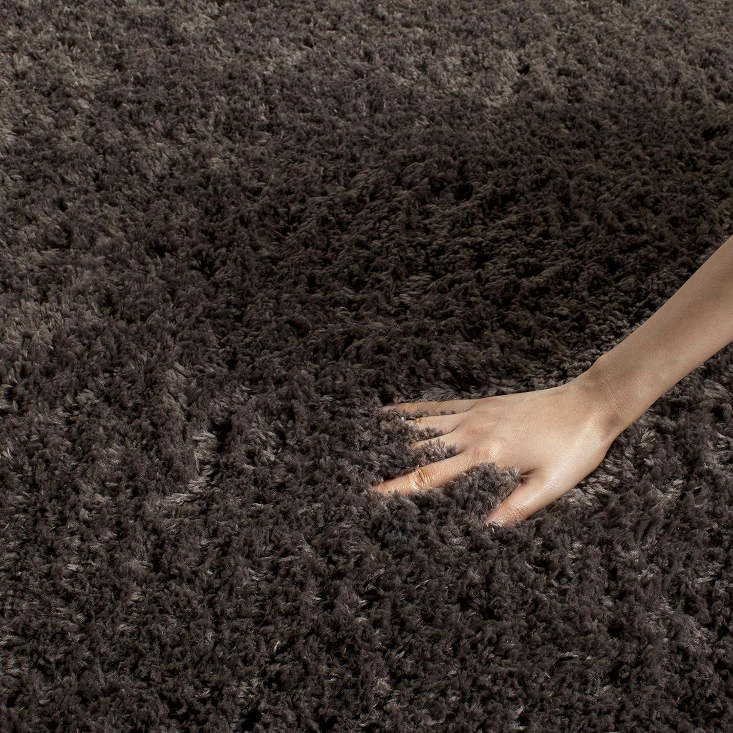 Indie Shag SGI320 Power Loomed Area Rug - Mushroom - 4'x4' - Safavieh.