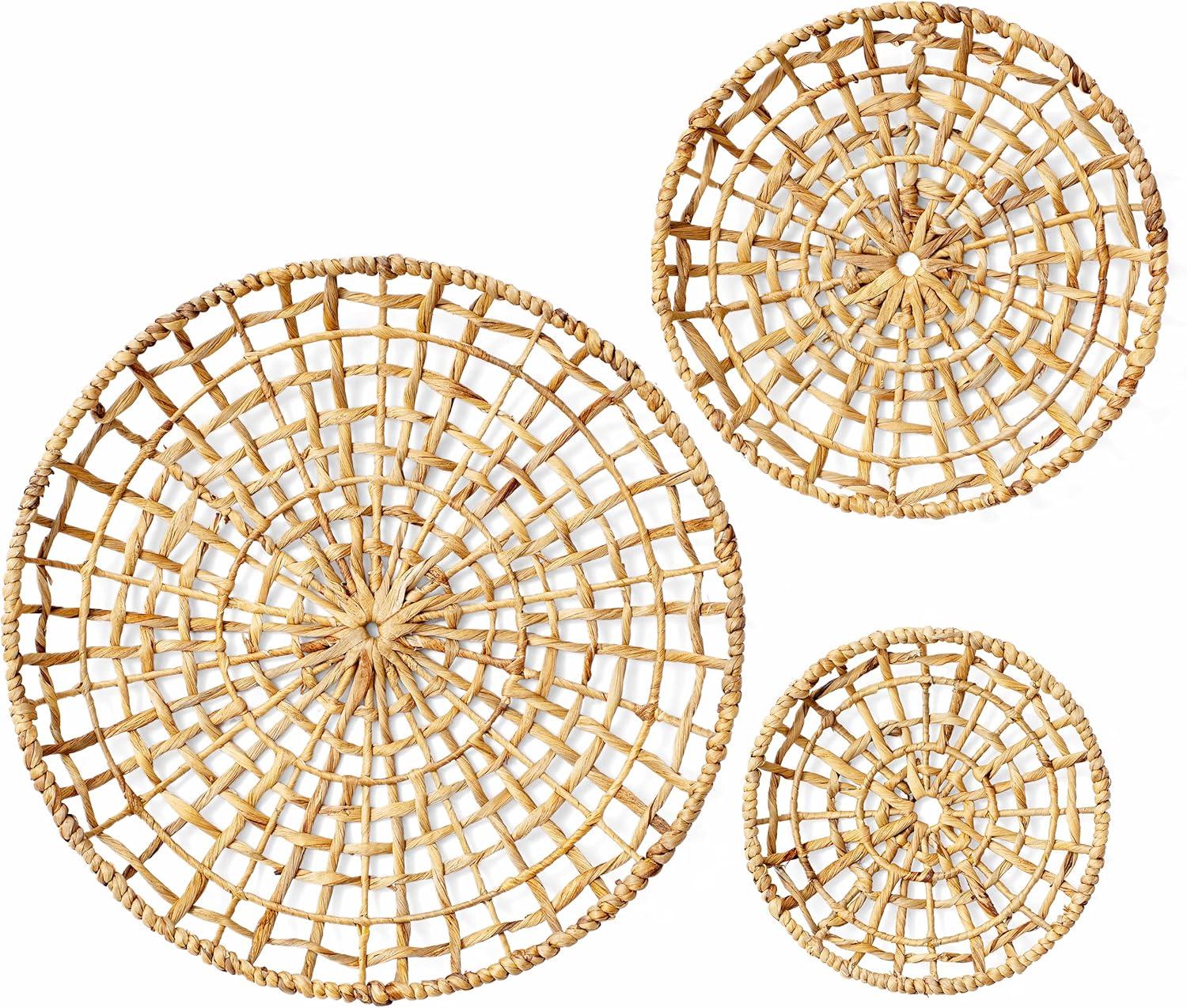 Artera Wicker Wall Basket Décor - Set of 3 Oversized D20" to D10", Natural Hanging Woven Baskets, Round Organic Wall Basket Decor Disks for Living Room or Bedroom, Unique Wall Plaque
