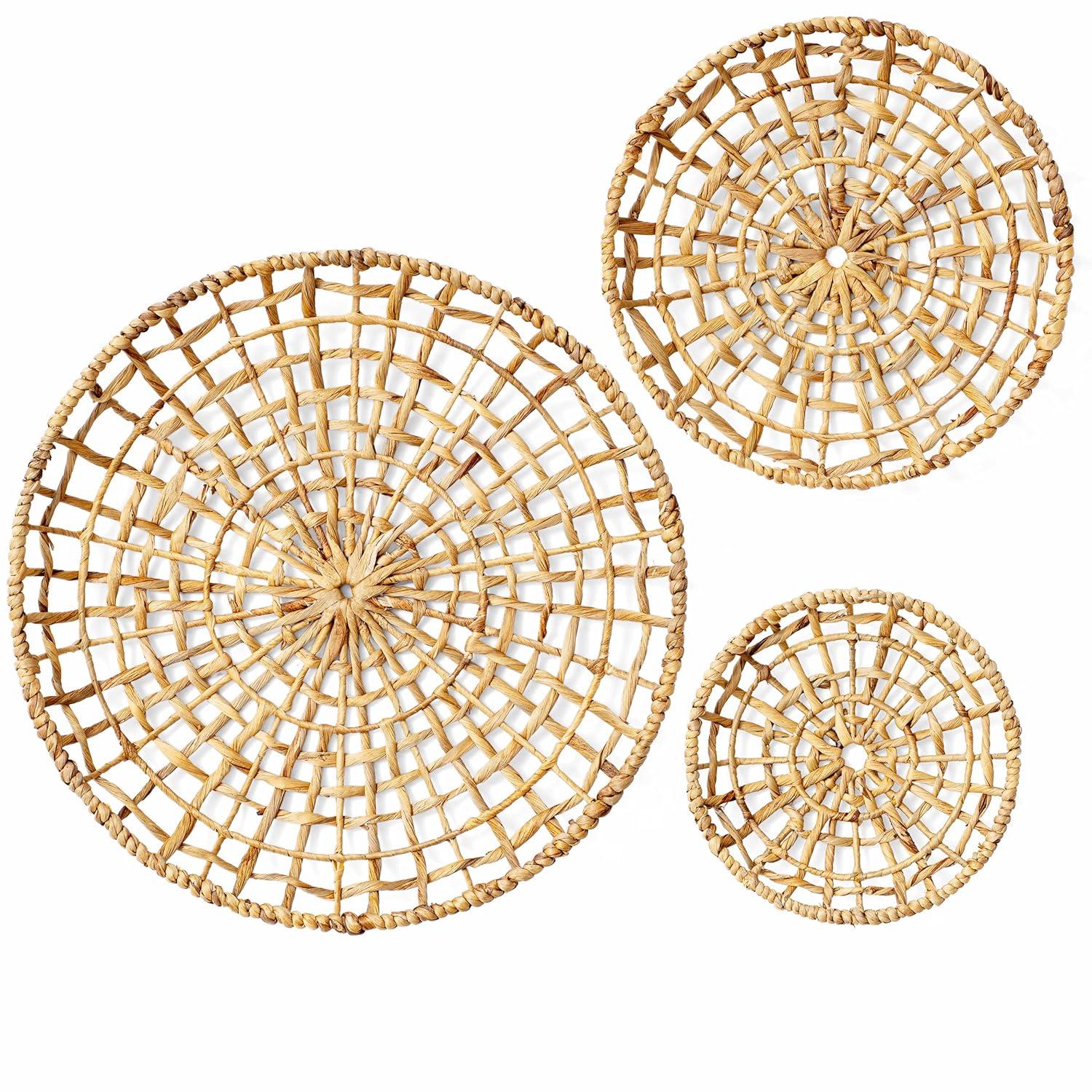 Artera Wicker Wall Basket Décor - Set of 3 Oversized D20" to D10", Natural Hanging Woven Baskets, Round Organic Wall Basket Decor Disks for Living Room or Bedroom, Unique Wall Plaque