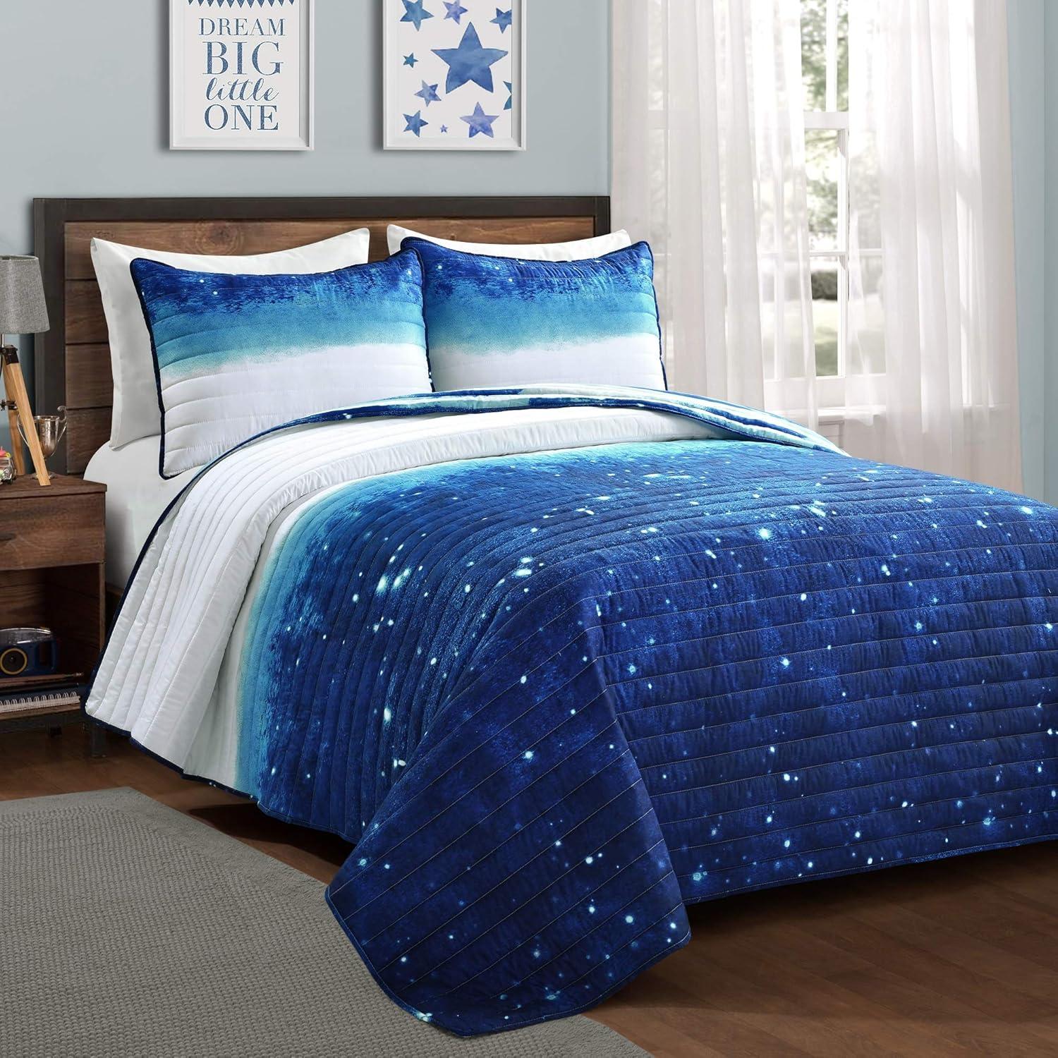 Full White and Blue Microfiber Reversible Quilt Set