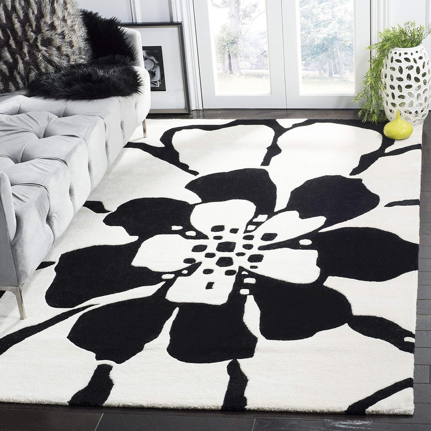 SAFAVIEH Soho Kelly Floral Wool Area Rug, Black/White, 6' x 6' Square