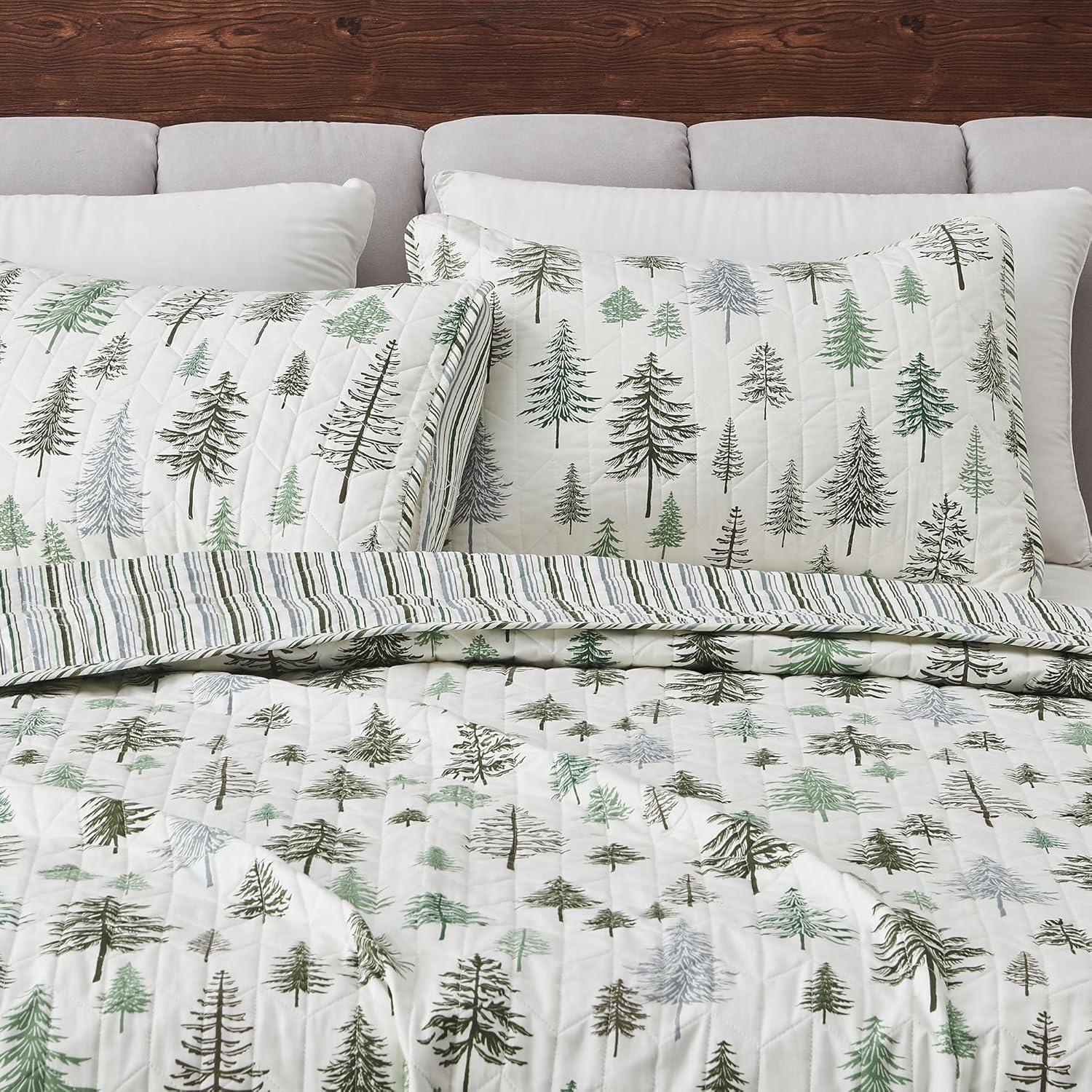 FreshFolds Green Forest Reversible Lodge Quilt Set with Shams