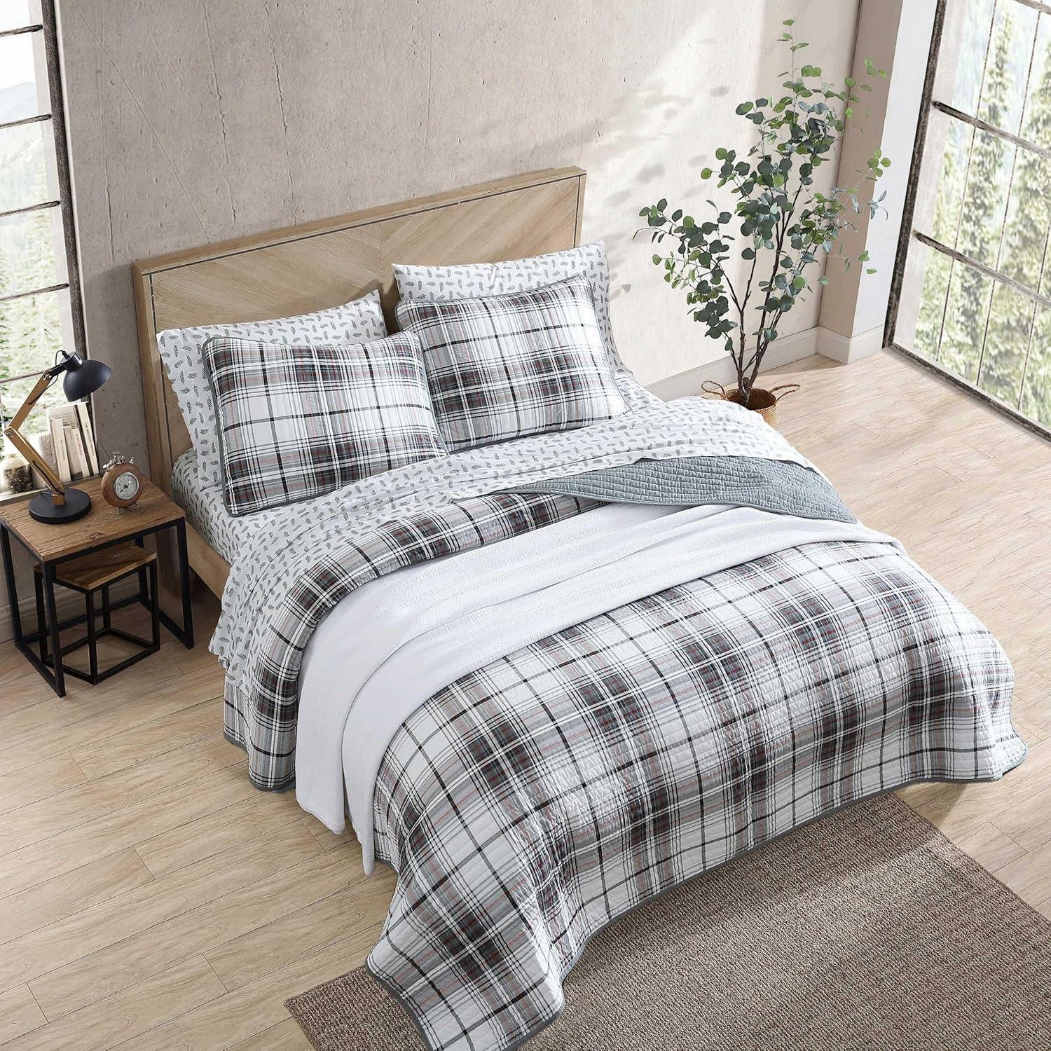 Eddie Bauer - Twin Quilt Set, Reversible Cotton Bedding with Matching Sham, Plaid Home Decor for All Seasons (Alder Plaid Grey, Twin)