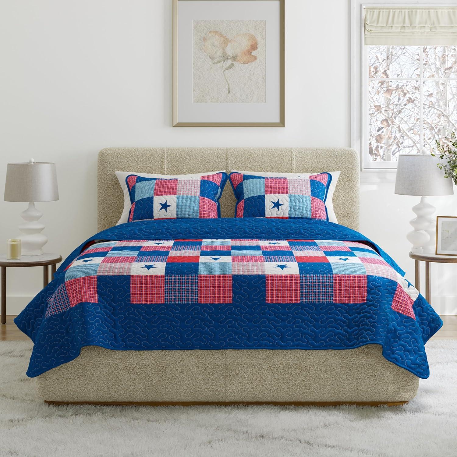 Lavish Home Caroline Quilt Set - Microfiber Americana Stars and Plaid Patchwork Bedding with 2 Pillow Shams