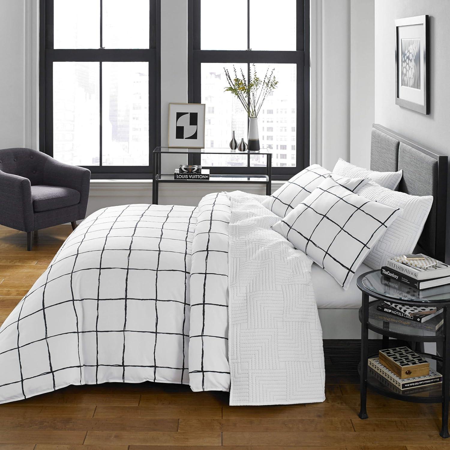 Twin White and Black Microfiber Geometric Duvet Cover Set